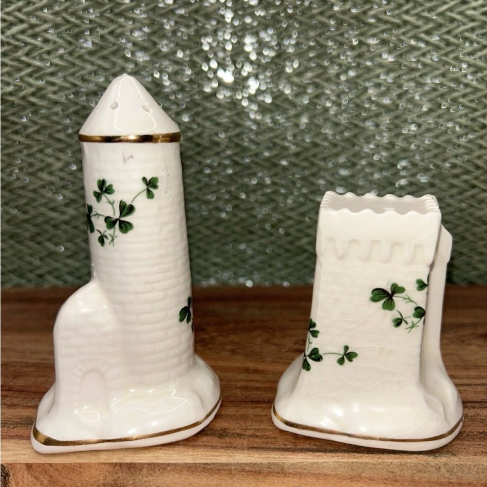 Carrigdhoun Pottery Castle Lighthouse Salt Pepper Shakers Ireland Shamrocks Gold
